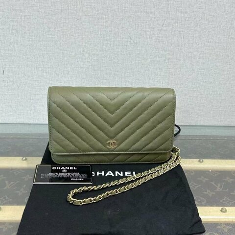 CHANEL金扣V紋 woc肩背斜背鍊條包19*12*4 99新配件塵袋保卡