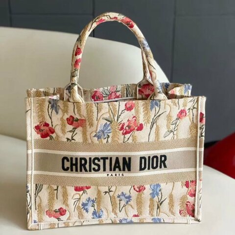 Dior tote 花卉新中號 98新 配件塵袋