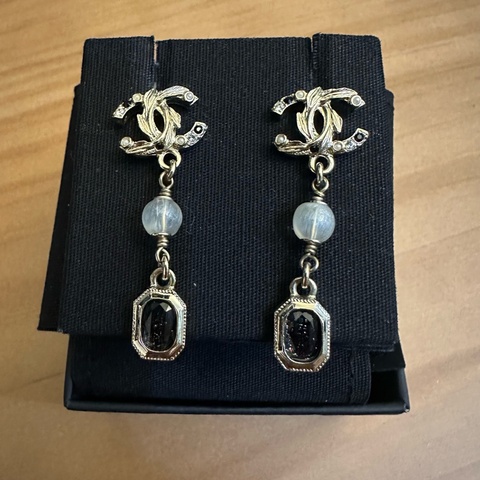 Chanel drop earrings