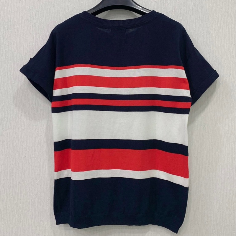 BURBERRY 藍標 橫條金扣戰馬針織上衣-1