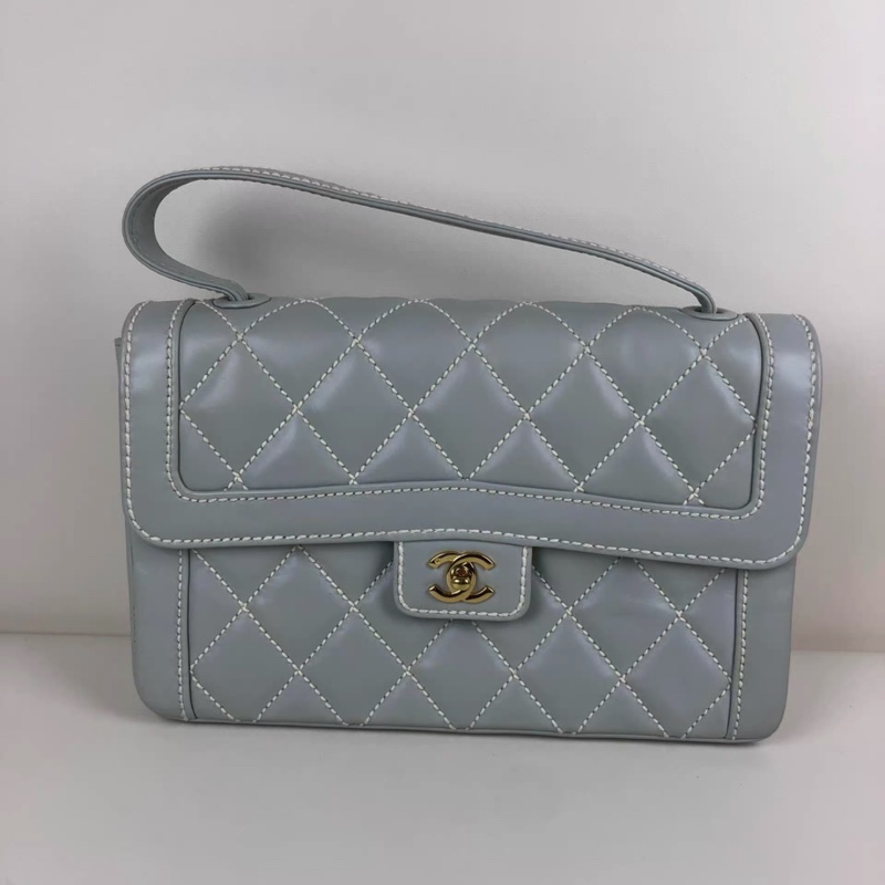 Chanel • 稀有外縫線寶寶藍金釦 Kelly Baby Blue-1