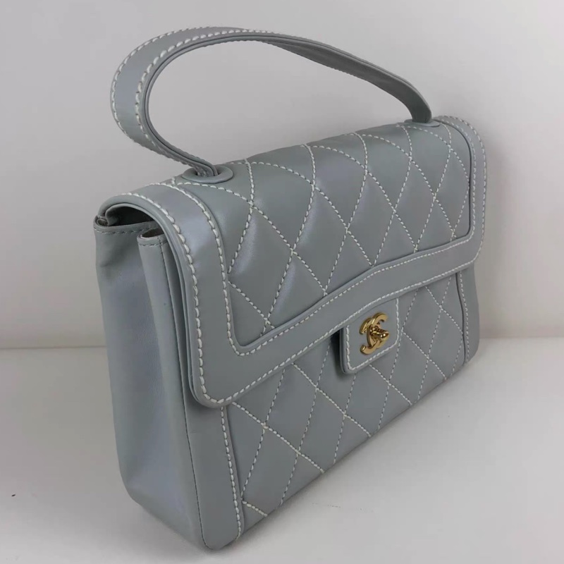 Chanel • 稀有外縫線寶寶藍金釦 Kelly Baby Blue-2