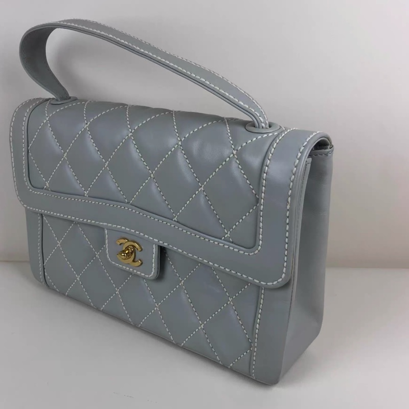 Chanel • 稀有外縫線寶寶藍金釦 Kelly Baby Blue-3