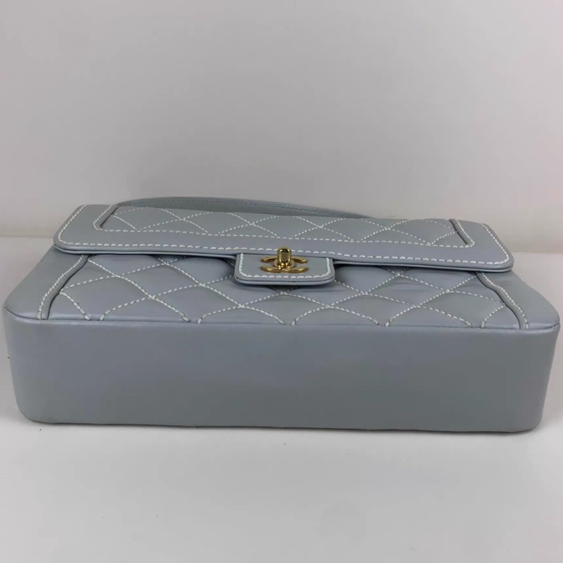 Chanel • 稀有外縫線寶寶藍金釦 Kelly Baby Blue-4