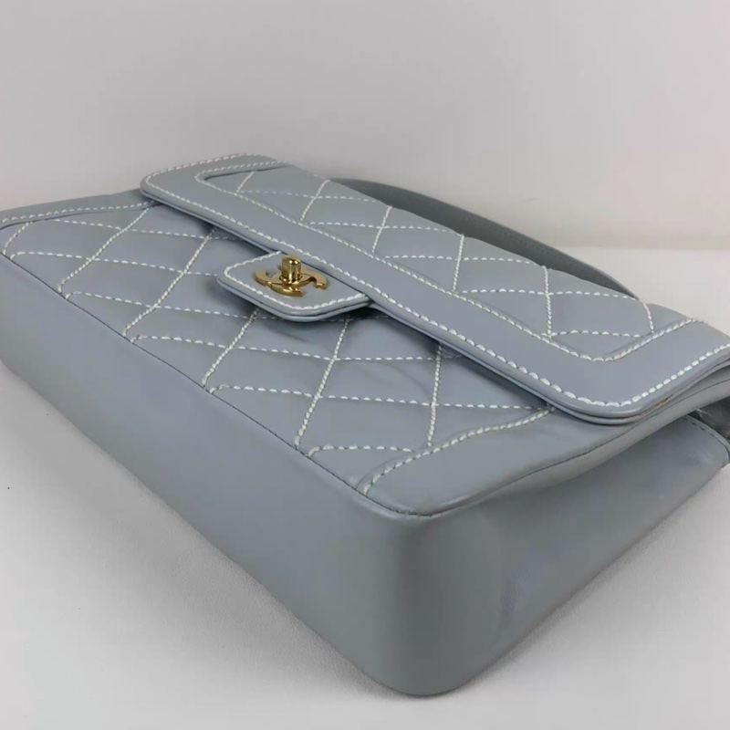 Chanel • 稀有外縫線寶寶藍金釦 Kelly Baby Blue-8