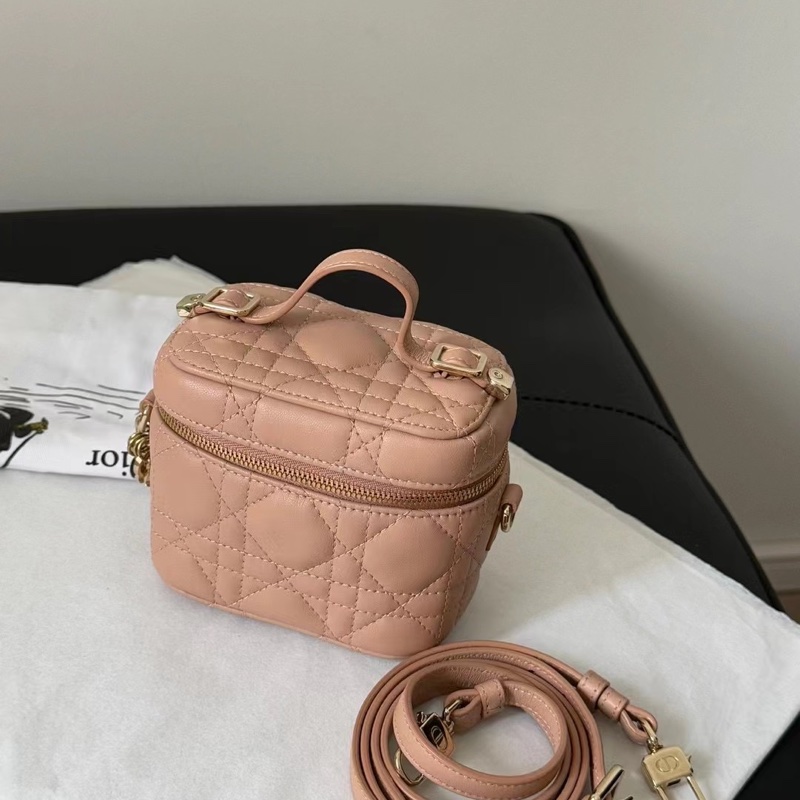 Dior Lady Dior Vanity 金色拉鏈粉色羊皮革化妝包 盒子包-1