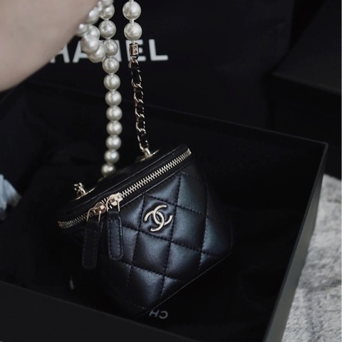Chanel 黑色珍珠盒子包 化妝包
