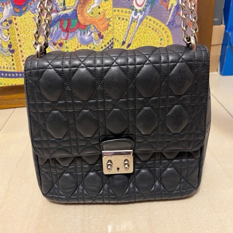 Dior 小羊皮銀扣海軍藍翻蓋包 可肩背 可斜背