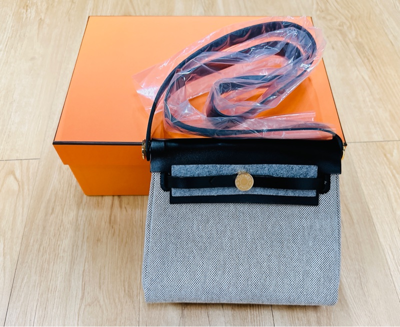 愛馬仕 Hermes Mini Herbag 黑白熊貓色 全新 最新K刻 超級好看推薦 精品包 小廢包並不廢-0
