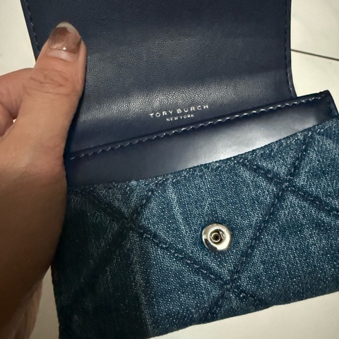 Tory Burch 季節款單寧卡包（可容納10張卡）我最低價