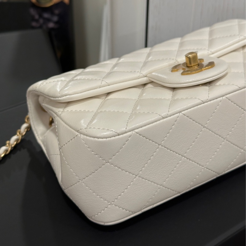 #今年6月離櫃 #全新全配🈶購證 #全網最低 香奈兒cf20金球大方胖 芯片款🉑調背袋-15