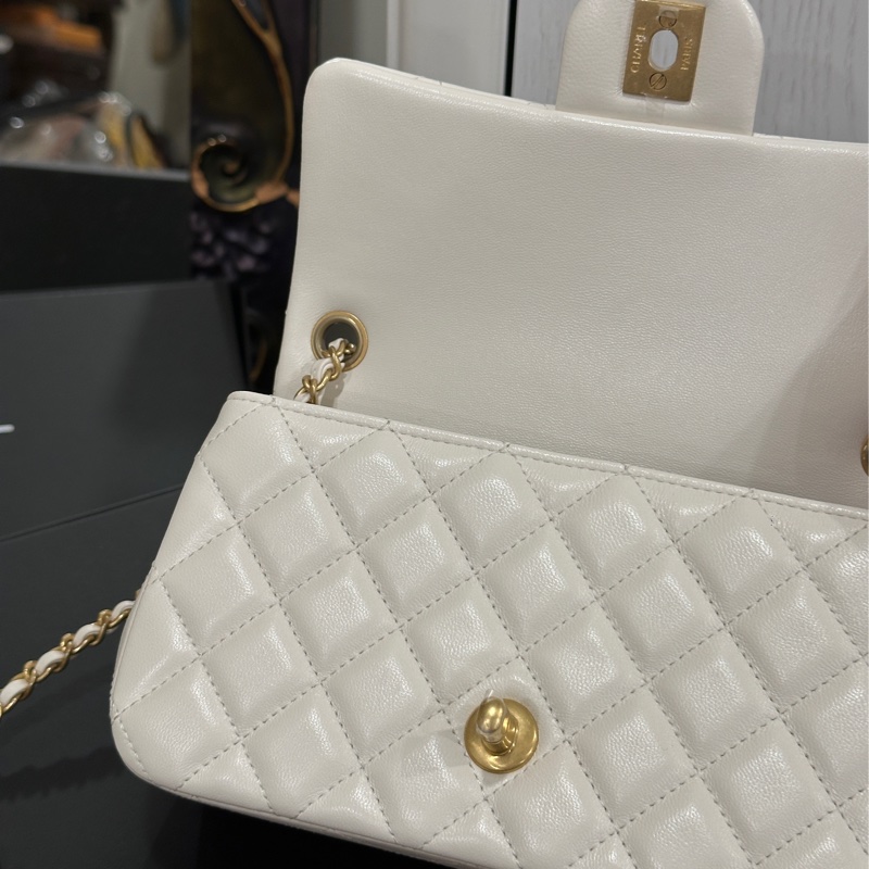 #今年6月離櫃 #全新全配🈶購證 #全網最低 香奈兒cf20金球大方胖 芯片款🉑調背袋-17