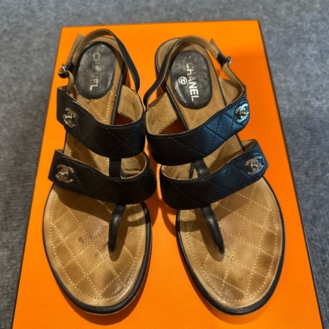 Chanel 涼鞋