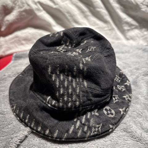 LV 黑色牛仔帽
