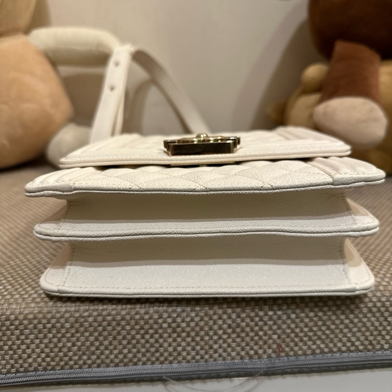 Chanel 白色Boy全新（荔枝牛皮）-13