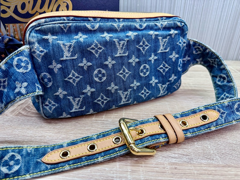 LV M95347 Denim Bum Bag稀有絕版丹寧牛仔胸包腰包-9