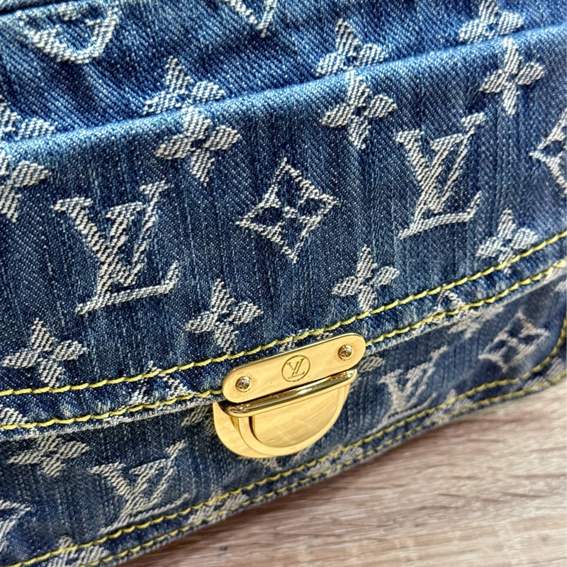 LV M95347 Denim Bum Bag稀有絕版丹寧牛仔胸包腰包-21