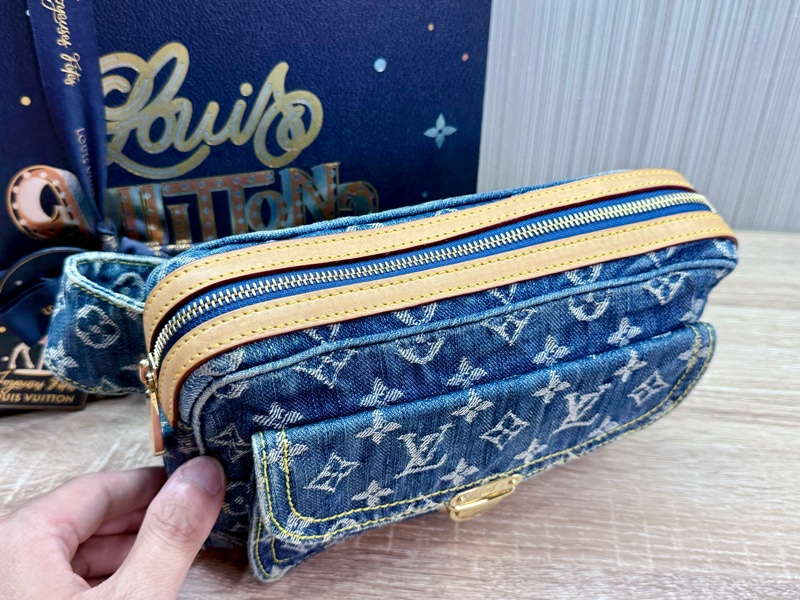 LV M95347 Denim Bum Bag稀有絕版丹寧牛仔胸包腰包-26