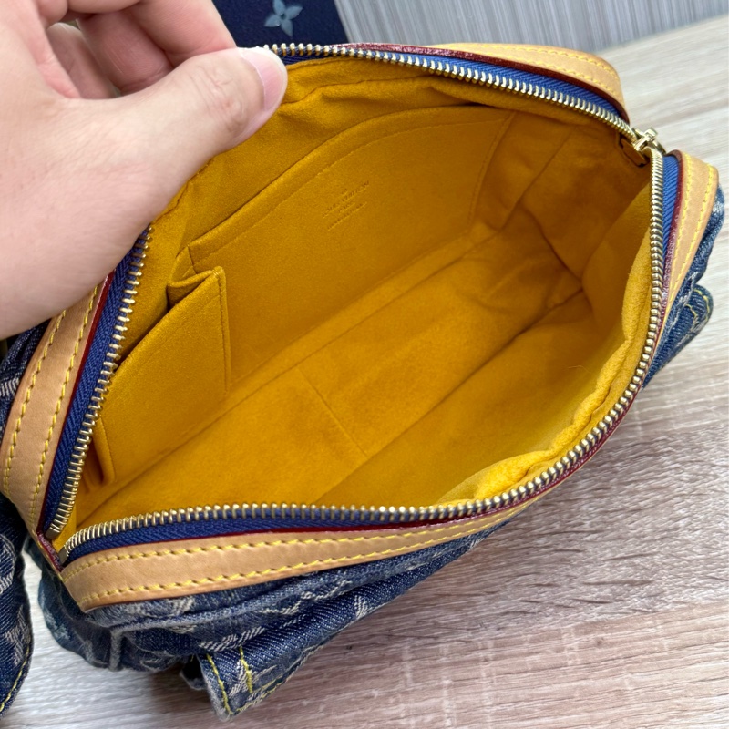 LV M95347 Denim Bum Bag稀有絕版丹寧牛仔胸包腰包-27