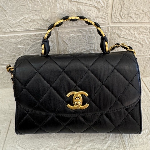 Chanel黑牛皮金雙C提把logo鏈包
