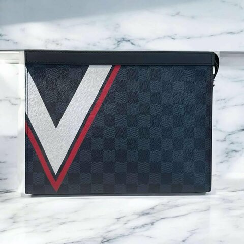 LV 黑灰棋盤格塗鴉V字手拿包