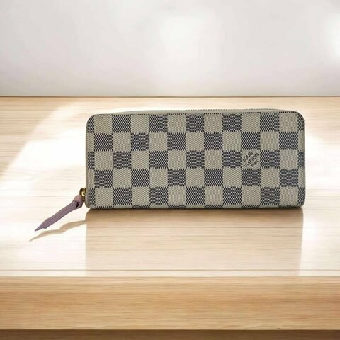 LV 白棋盤格紋拉鍊長夾-內粉