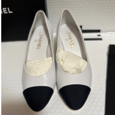 Chanel 黑白雙色低跟鞋點 真皮