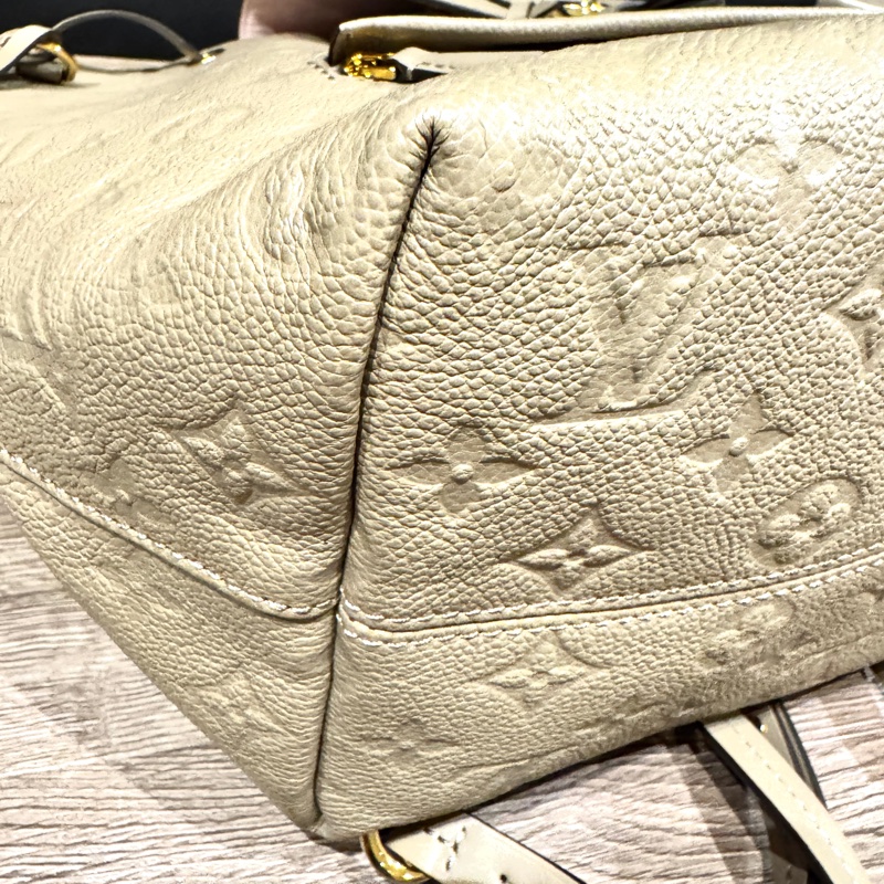 99新 LV Montsouris 後背包 高雅灰 x 奶茶調-7