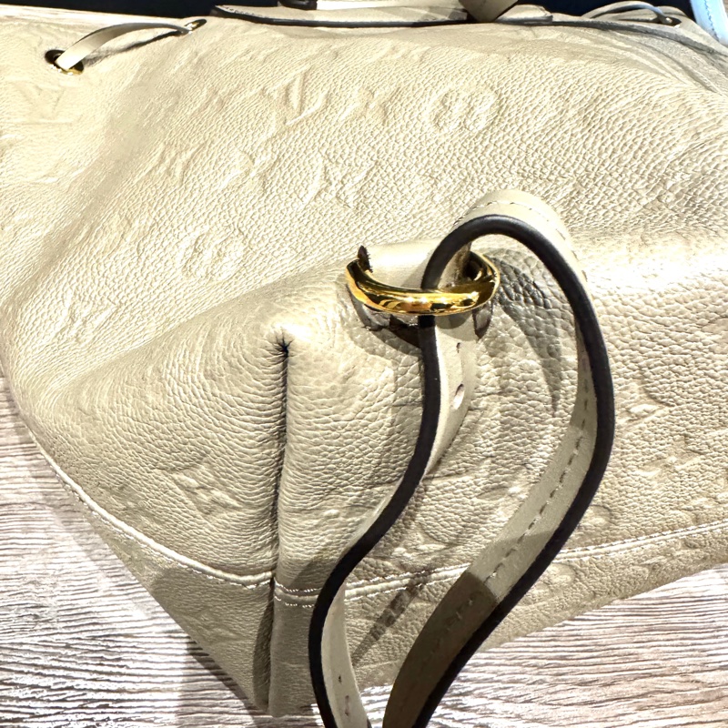 99新 LV Montsouris 後背包 高雅灰 x 奶茶調-9