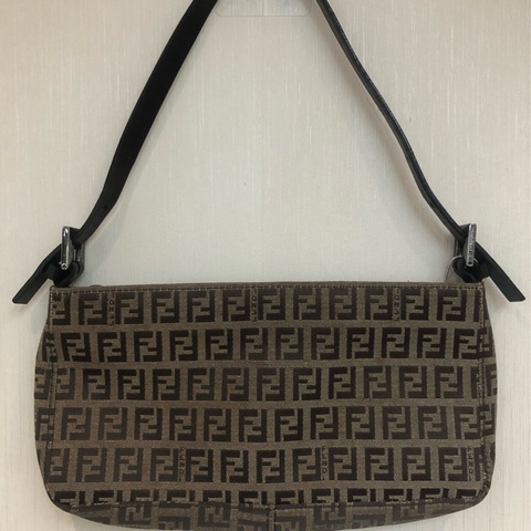 FENDI 全布老花 奶茶色 麻雀袋 XA491