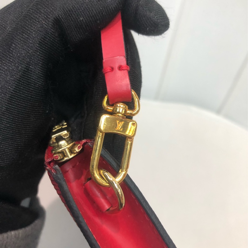 Louis Vuitton EPI 紅色 麻雀袋 金扣 XA603-25