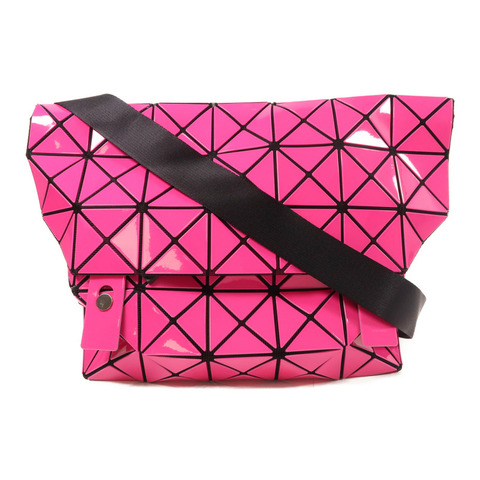 ISSEY MIYAKE PVC Shoulder Bag銀扣肩背袋