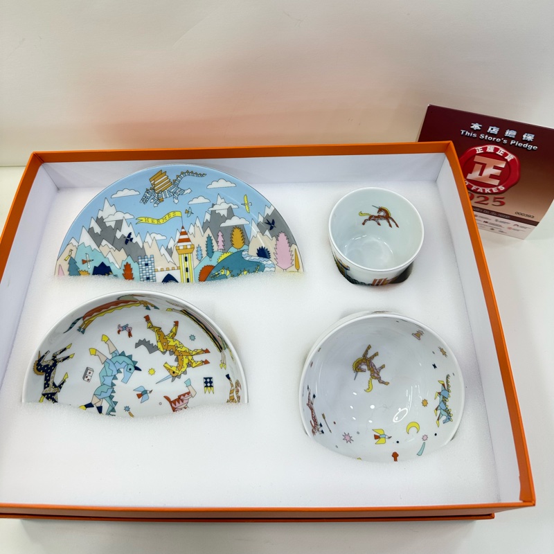 hermes愛馬仕 瓷器套装coffret enfant epopee 獨角獸動物園 嬰兒禮品四件套 閒置新 未使用品-0