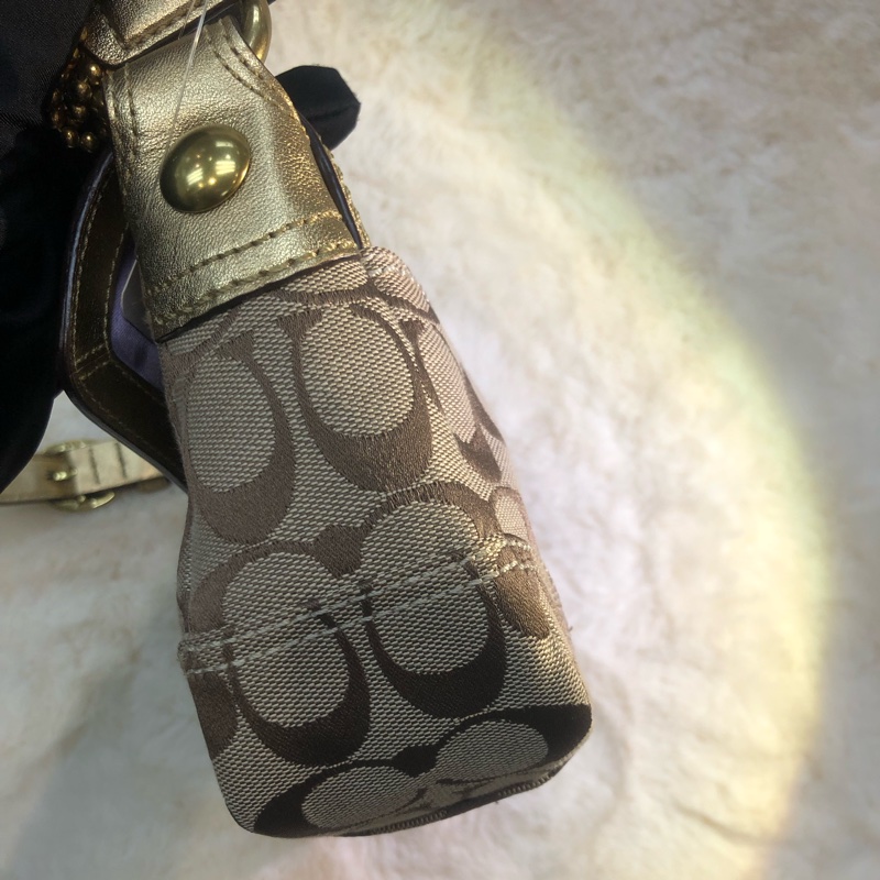 Coach 老花布面金色腋下包 XA490-38