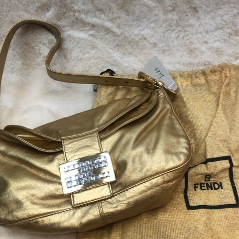 FENDI 芬達金色法棍水鑽扣銀色 手拎包 XB089