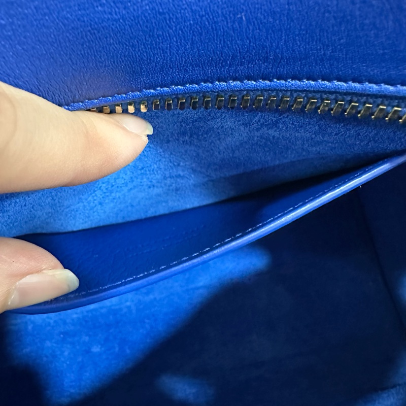 YSL 372087 皇家藍牛皮金釦斜背包 cabas mini-40