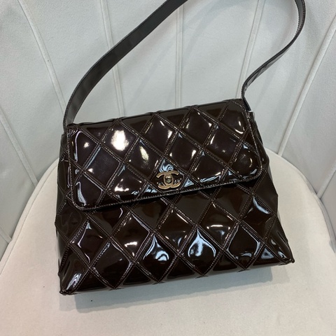 Chanel 漆皮 朱古力色 上肩包 銅色扣 XB548