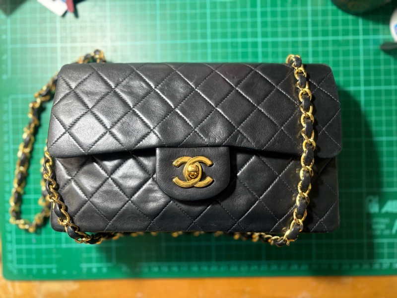 香奈兒 CF23 Vintage 24K鍍金 經典小羊皮口蓋包-1