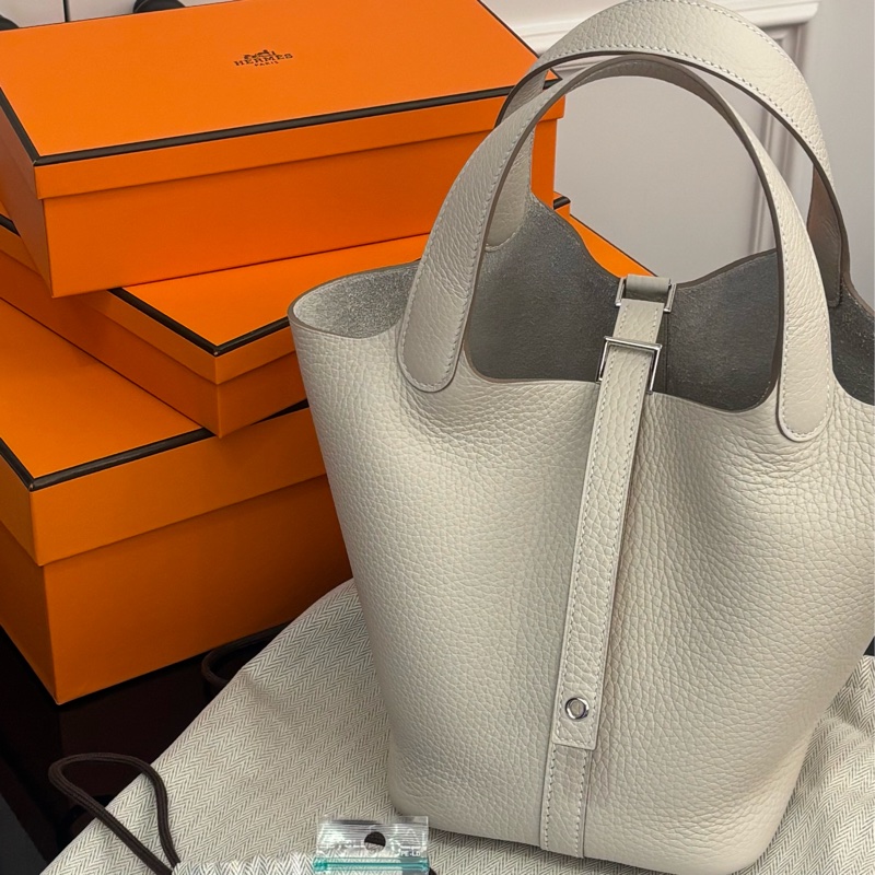 全新抱出Hermès Picotin 18 奶昔白銀釦K刻-0
