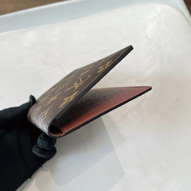 Louis Vuitton 卡夾 護照夾 錢包 卡包 攜帶方便-3