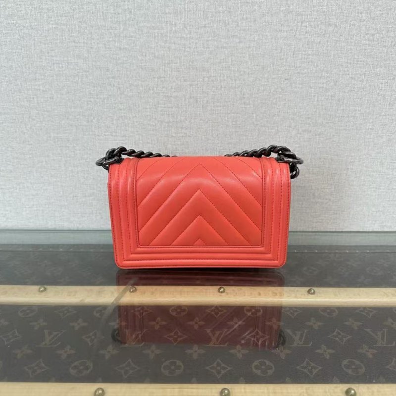 ✨CHANEL 銀扣v紋牛皮leboy小號斜背包20*11*6 98新配件保卡塵袋-5