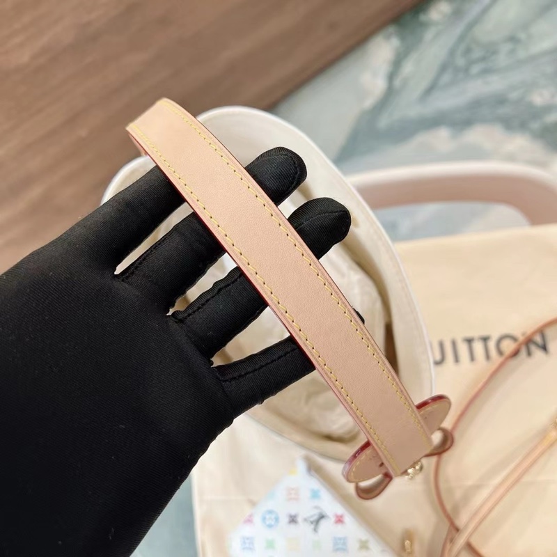 Louis Vuitton 白三彩 村上隆聯名水桶包 近新閒置 好價帶走-6