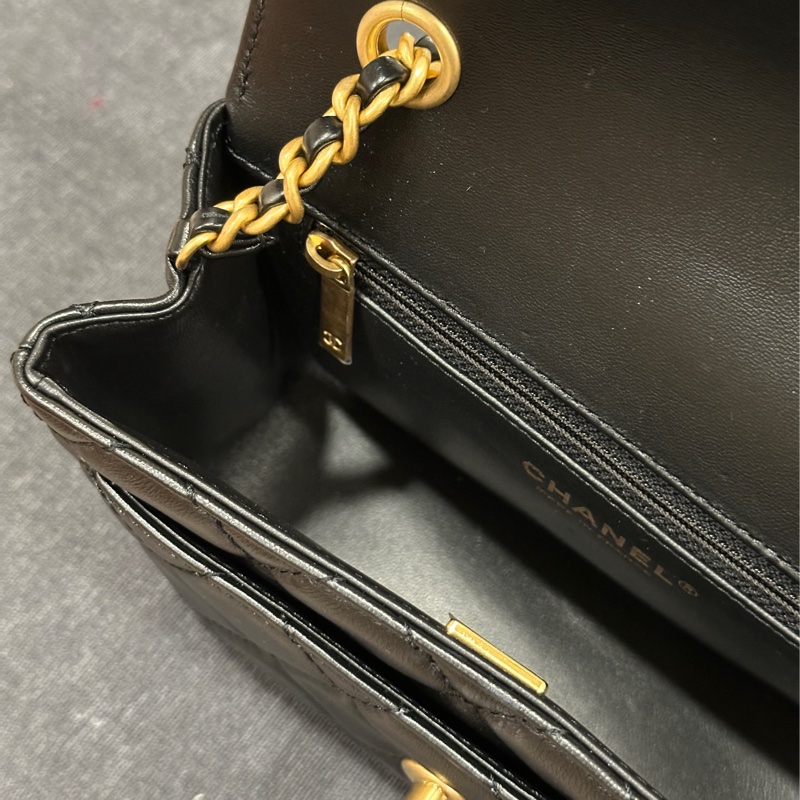 Chanel 24b黑金方胖子大logo 芯片款 #專櫃22萬入手🈶購證 #全新閒置帶膜-23