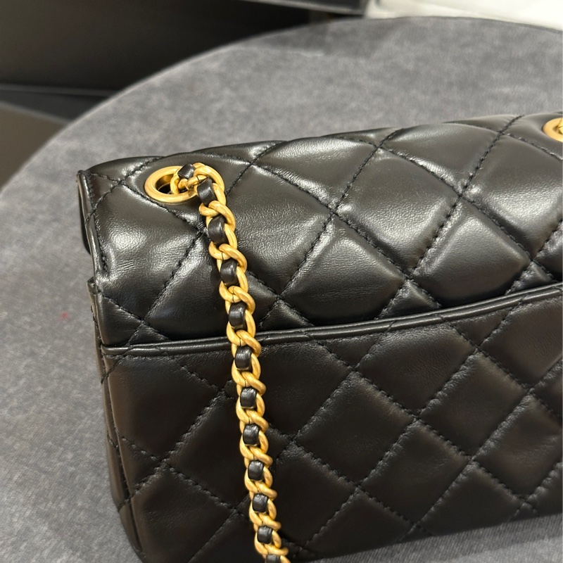 Chanel 24b黑金方胖子大logo 芯片款 #專櫃22萬入手🈶購證 #全新閒置帶膜-27