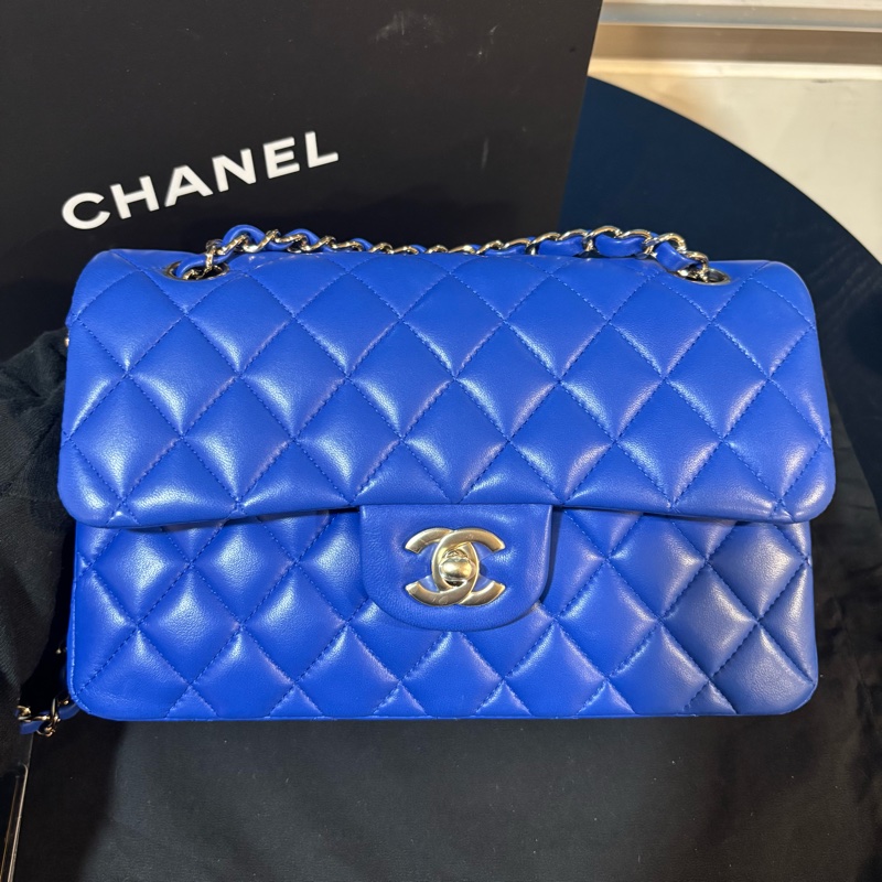 99新🆕Chanel寶藍色金扣羊皮CF23鏈條手提斜挎包🧵-1