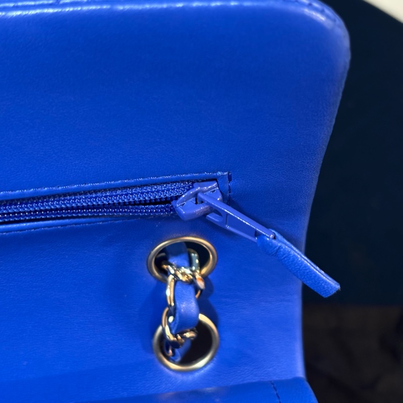 99新🆕Chanel寶藍色金扣羊皮CF23鏈條手提斜挎包🧵-13