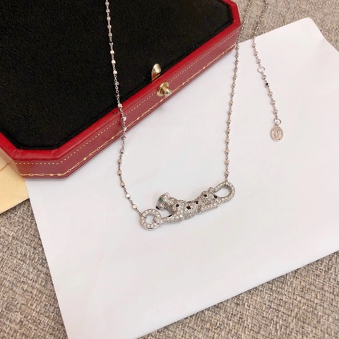 Cartier卡地亞 PANTHÈRE DE 18K白金獵豹滿鑽項鍊，2019年購入