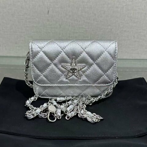 CHANEL 太空銀銀扣肩背斜背星星包12*8*3 99新 配件塵袋