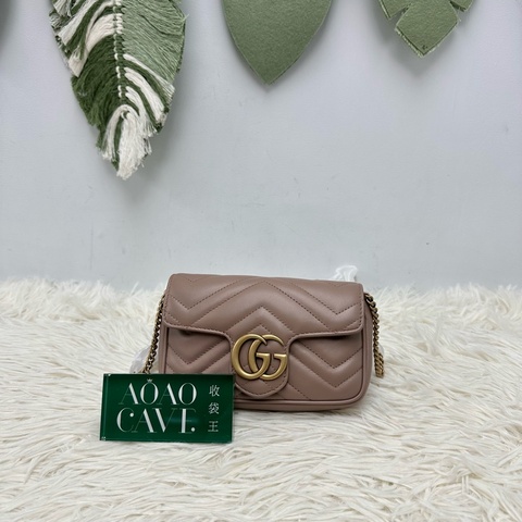 GUCCI Mini Marmont 奶茶色金扣斜肩包