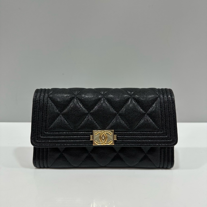 chanel 黑荔枝皮金釦中夾 boy-0